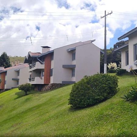 Plaza Inn Week Inn Campos do Jordao Luaran gambar