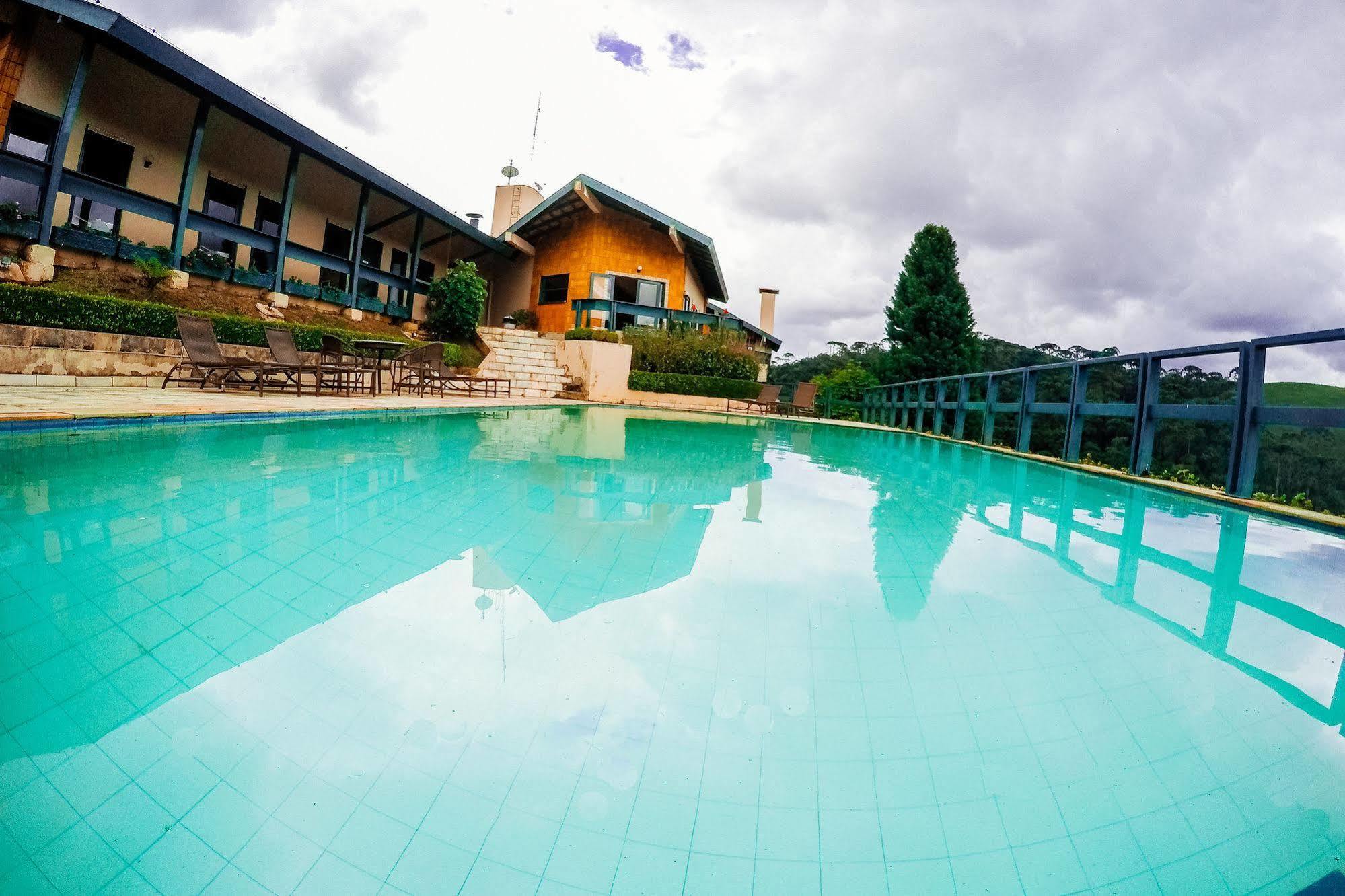 Plaza Inn Week Inn Campos do Jordao Luaran gambar